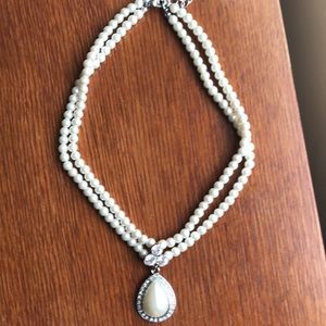 Pearl double strand choker